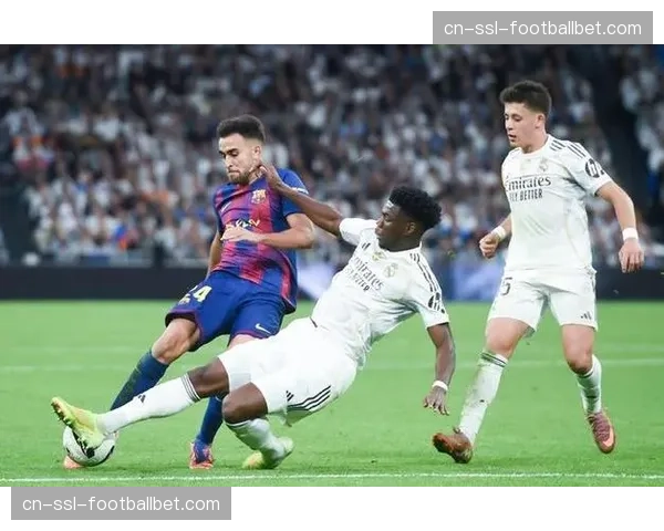 皇马伤病名单更新：罗德里戈膝关节伤缺阵，楚阿梅尼停赛，库尔图瓦继续休战